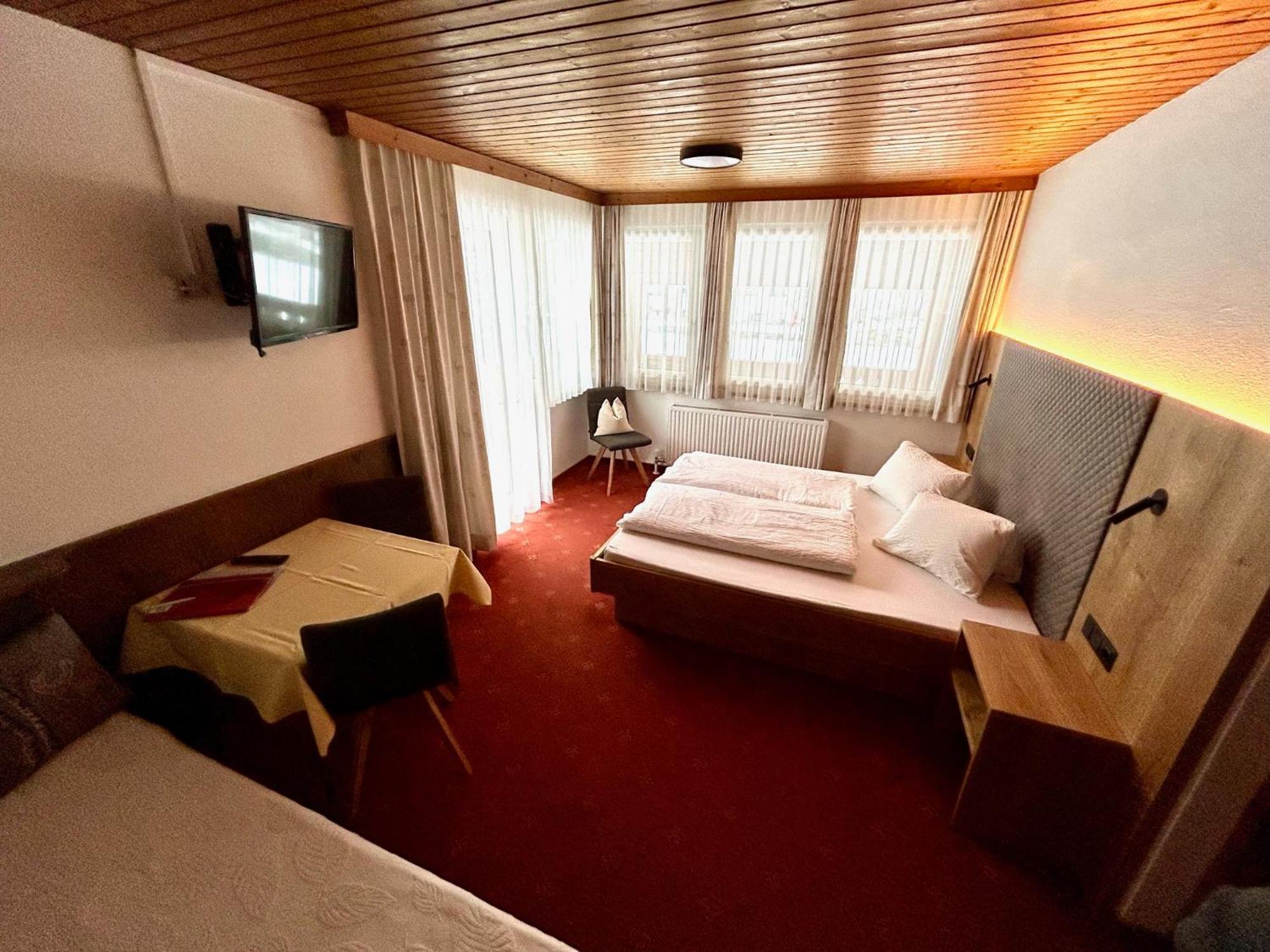 Haus Sonnegg Hotel Finkenberg Exterior photo